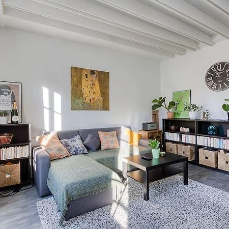 Nice Flat With Billard And View Parigi Esterno foto