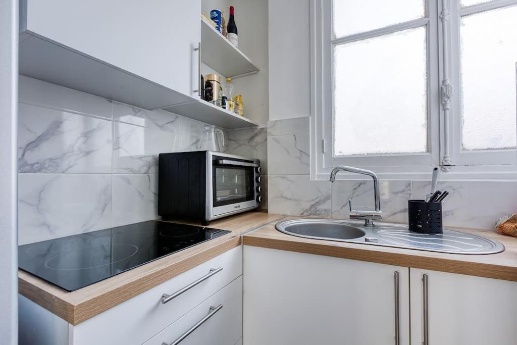 Nice Flat With Billard And View Parigi Esterno foto