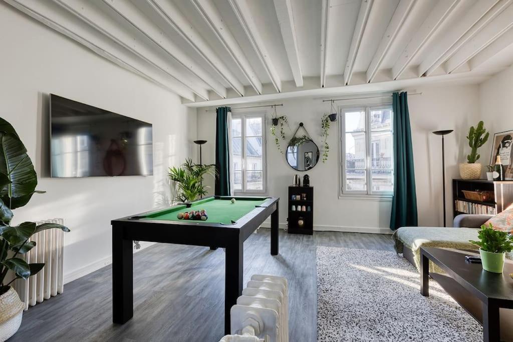 Nice Flat With Billard And View Parigi Esterno foto